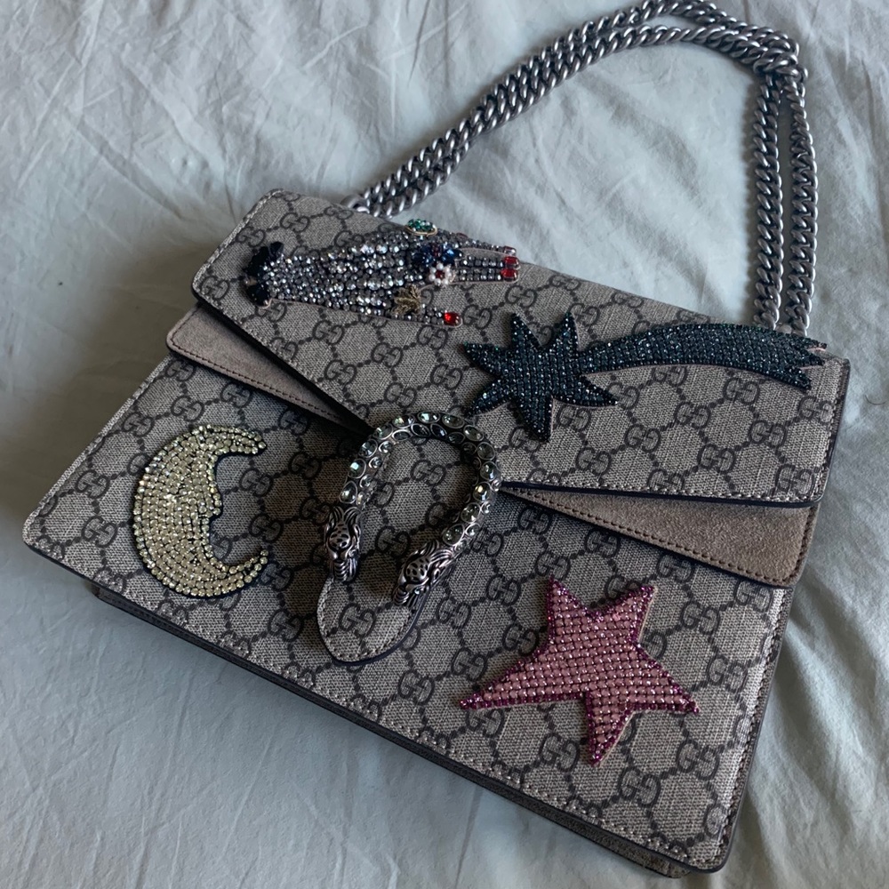 SOLD! Gucci Beige GG Medium Dionysus Shoulder Bag